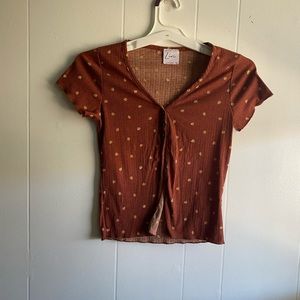 Dark copper Flower top with three buttons
